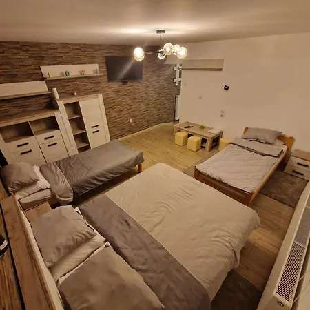 Homestay Cakmara Montoja Vrtovac