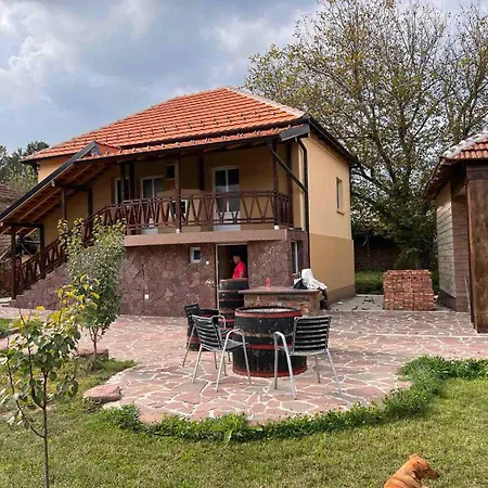 Homestay Cakmara Montoja